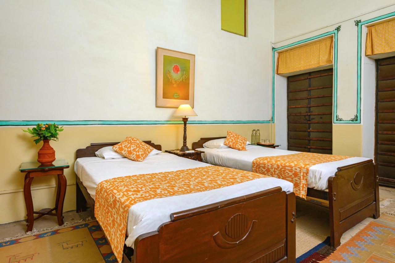 นีมรานา ปิรามาล ฮาเวลี Hotel Bagar ภายนอก รูปภาพ